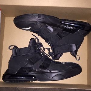 Nike Air Max Edge 270’s